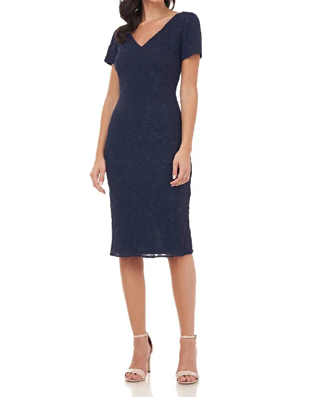 lined midi dressesErin V-Neck Midi Dress In Navy