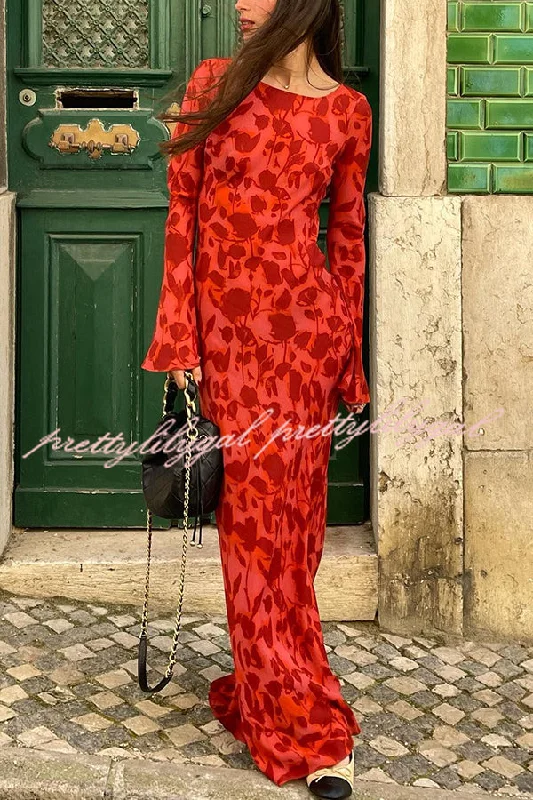 maxi dresses with thigh-high slitsGia Unique Print Boat Neck Long Bell Sleeve Bias Cut Maxi Dress