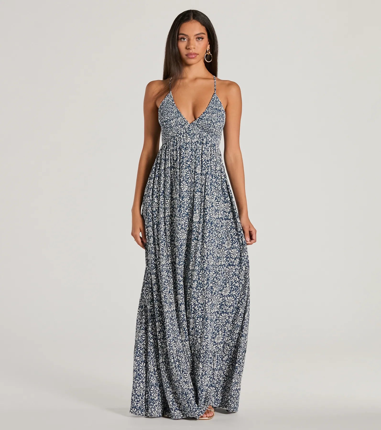 maxi dresses for travelStroll The Beach V-Neck Floral Paisley Maxi Dress